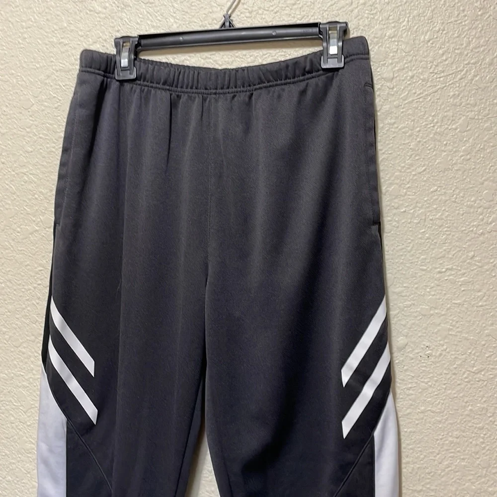 Holloway Men’s Black And White Sweats/ Joggers. Very Good Condition. Size M. - Picture 2 of 10